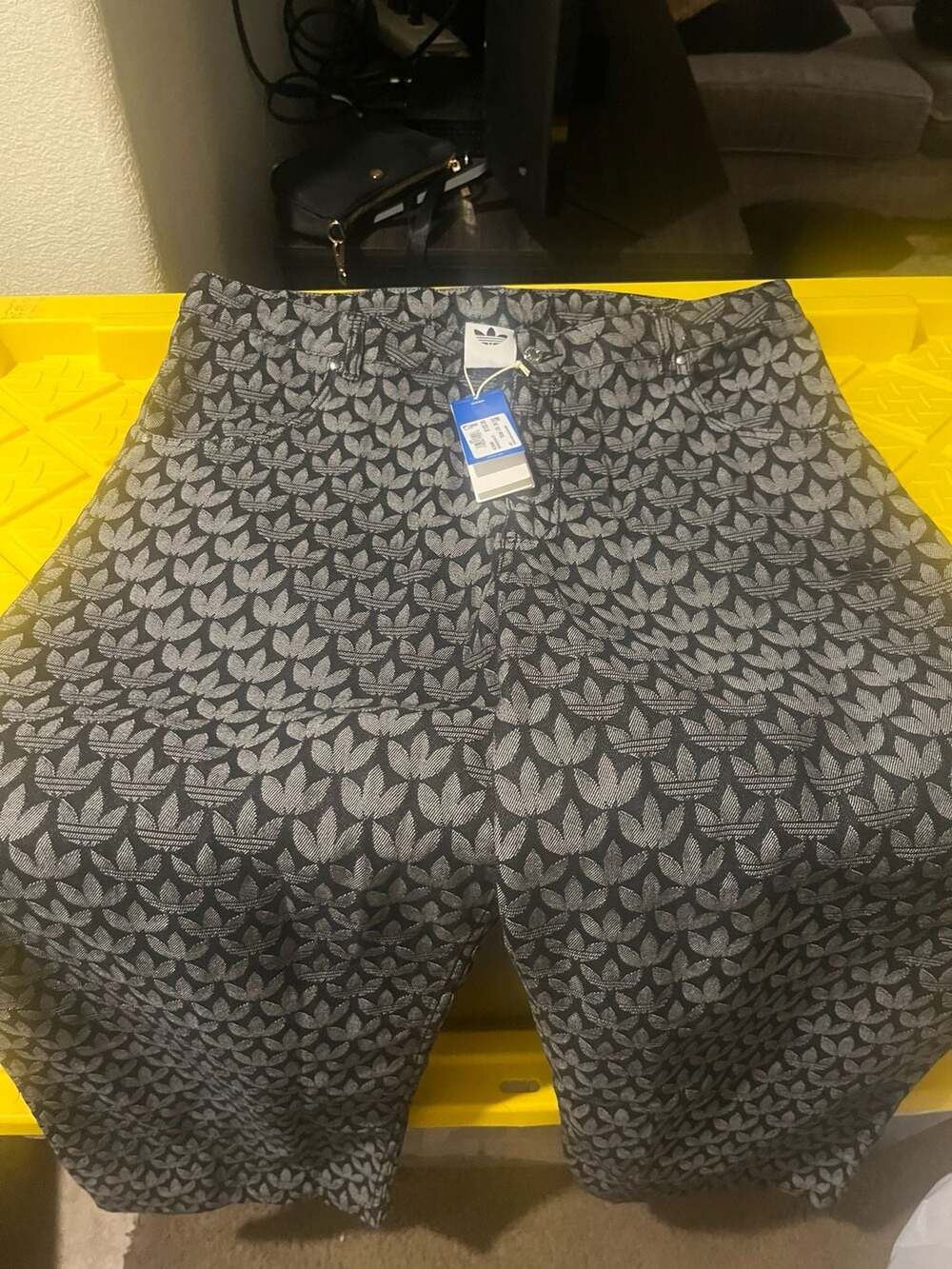 NWT Adidas Denim Loose Monogram Pants Indigo Denim KD0399 Men's Size 38x 32